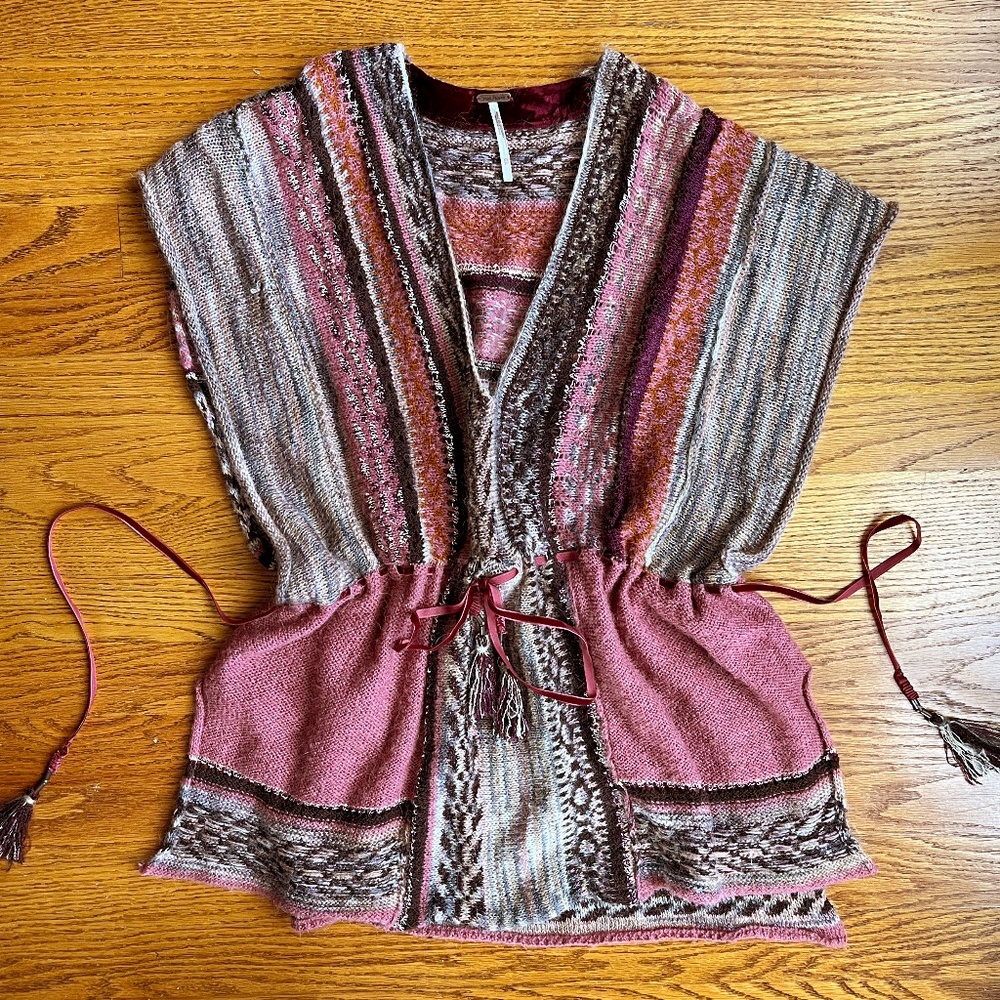 Free People knit tunic with velvet trim, tassels- size XS (but it's huge!)